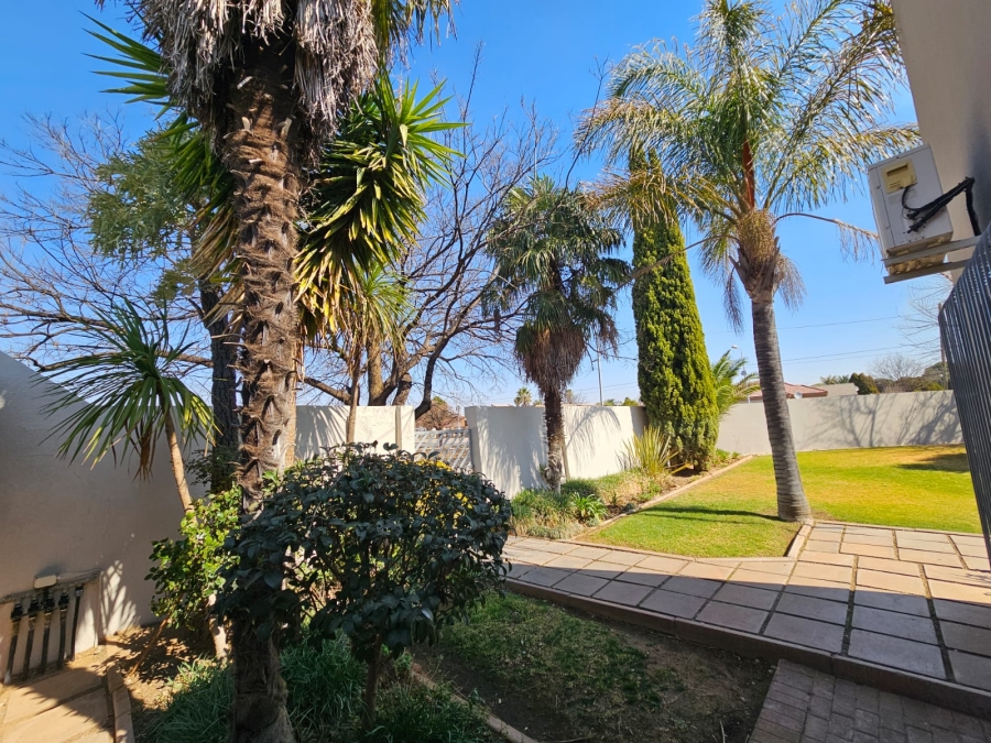 5 Bedroom Property for Sale in Riebeeckstad Free State